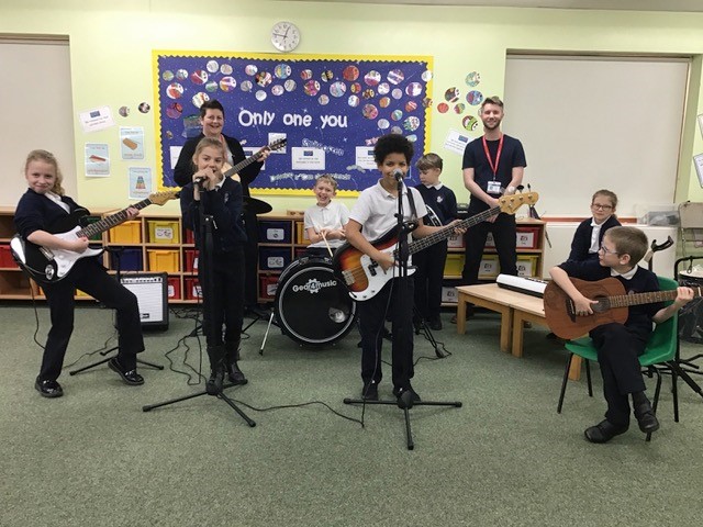 Georgian Gardens CP School Set Up Lunchtime Rock Bands